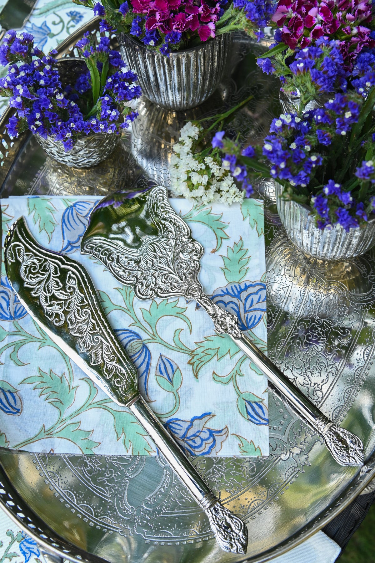 Baahar E Noor Silver Cake Set