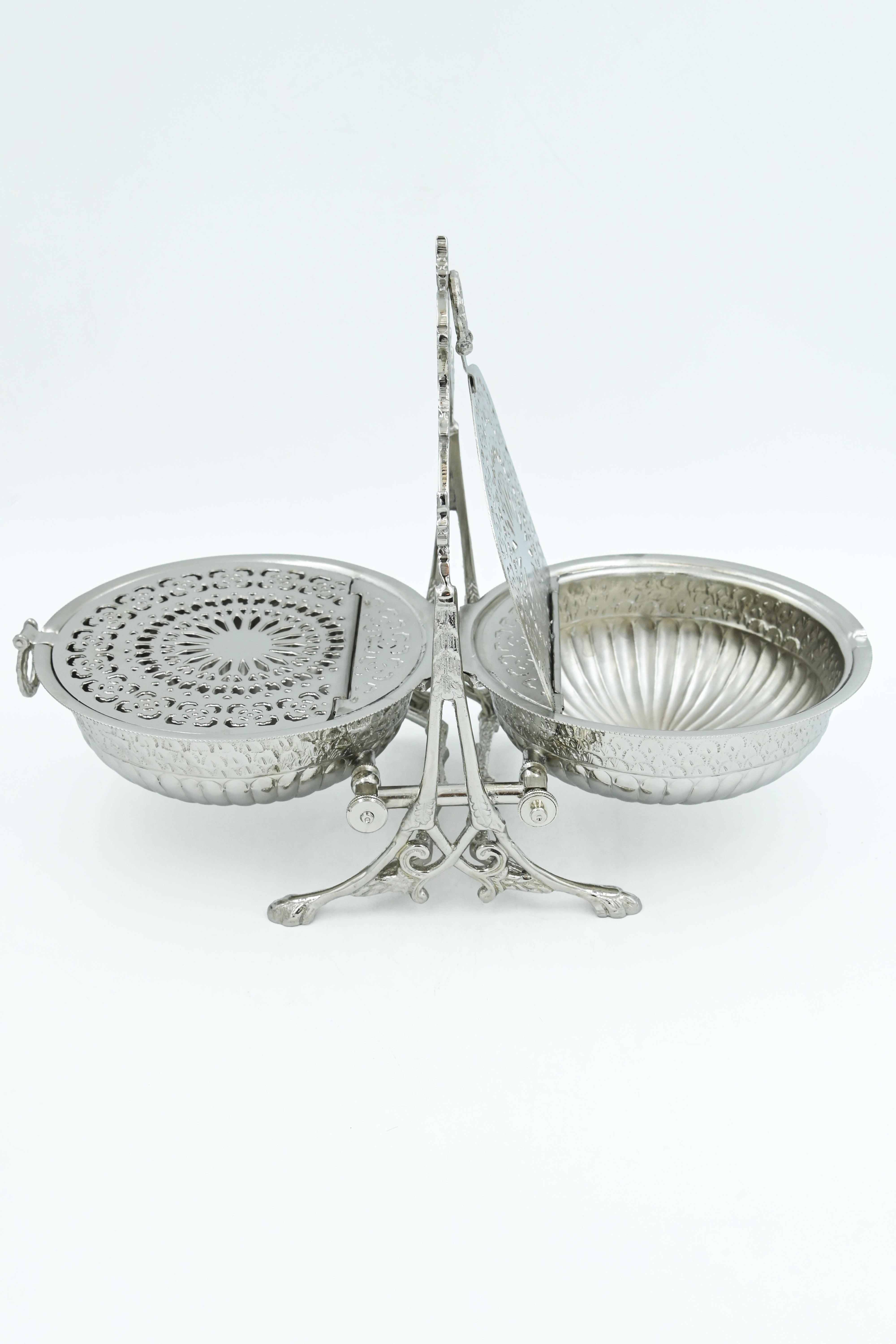 Hunar Round Silver Savory Box