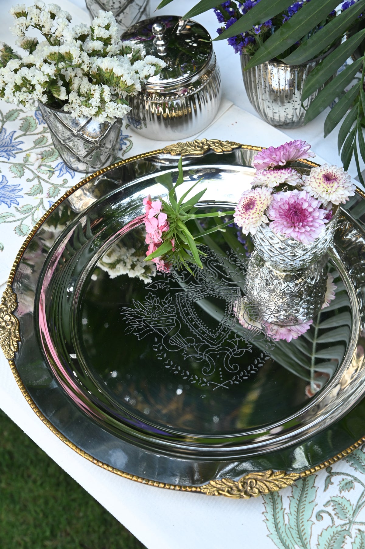 Noor Charging Plate