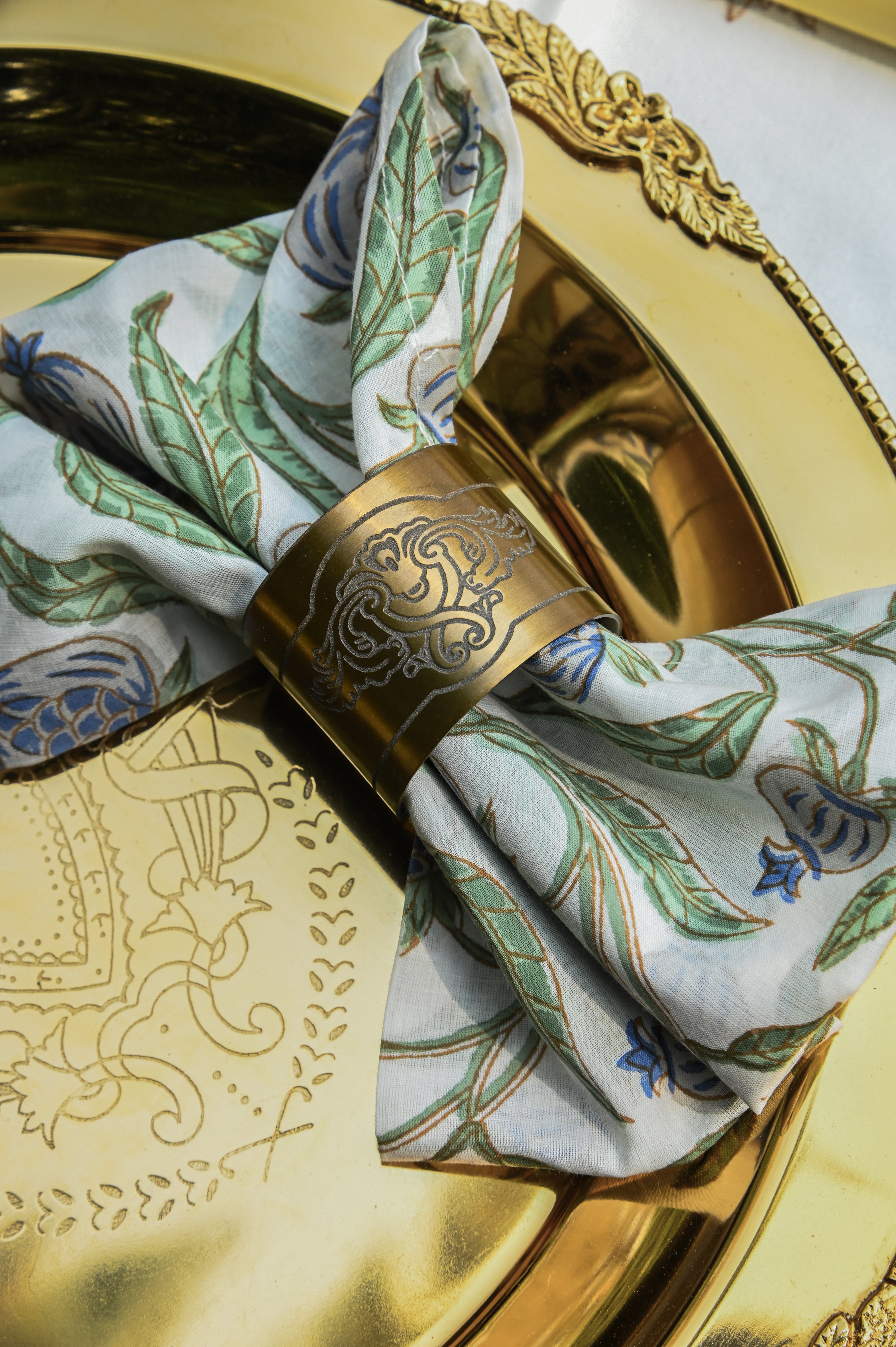 Hunaar Gold Napkin Ring