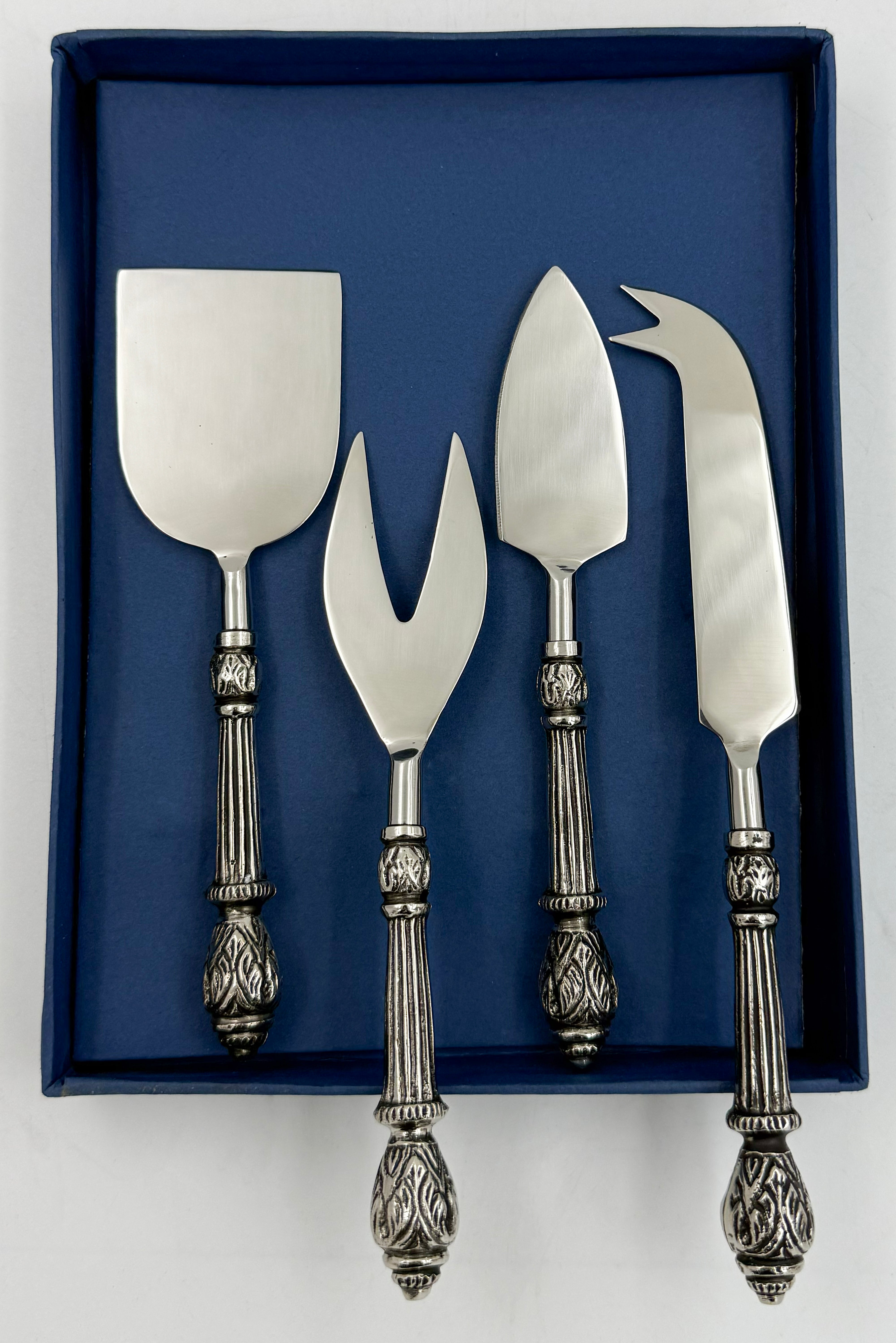 Chand Cheese Set