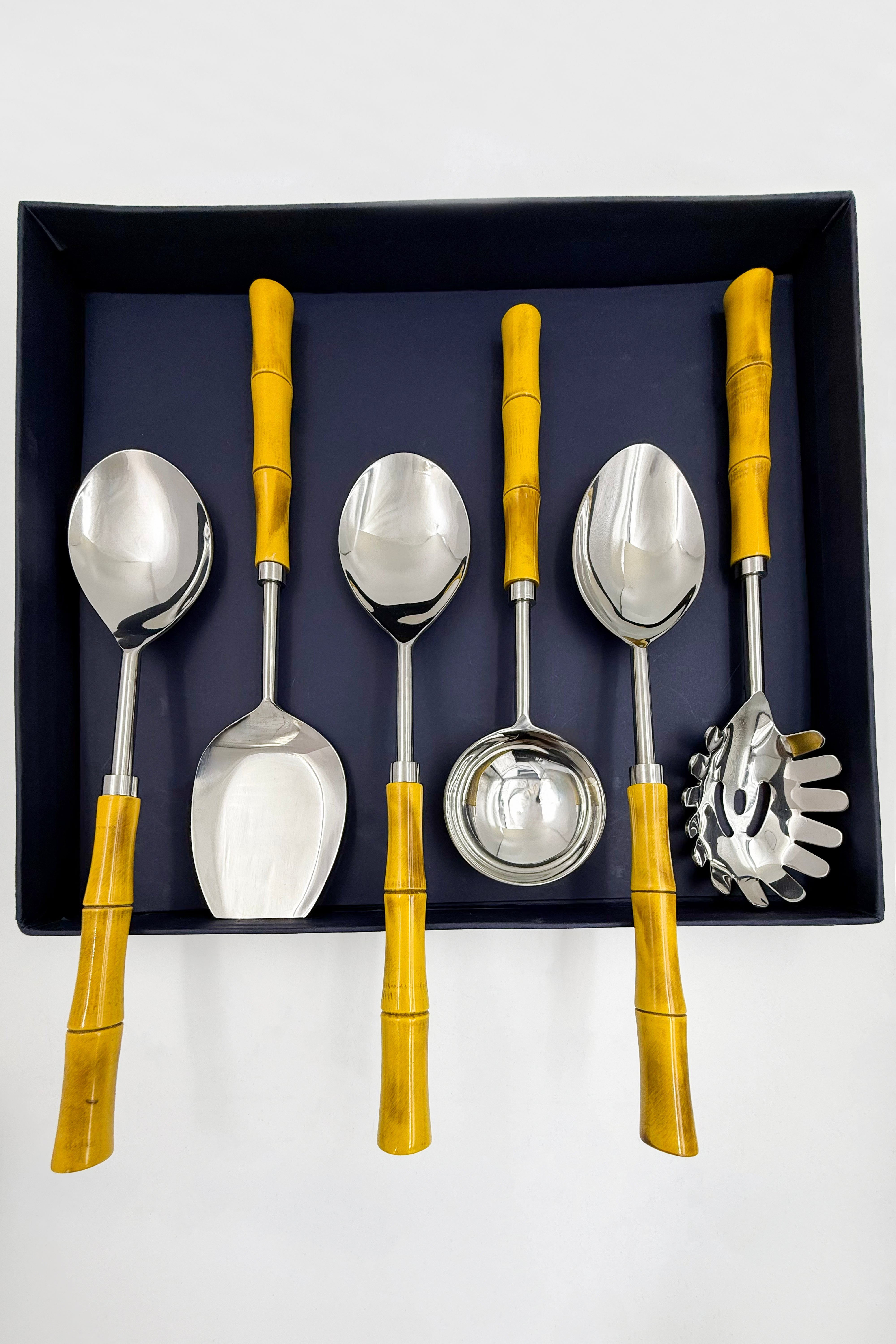 Bans Serving Set