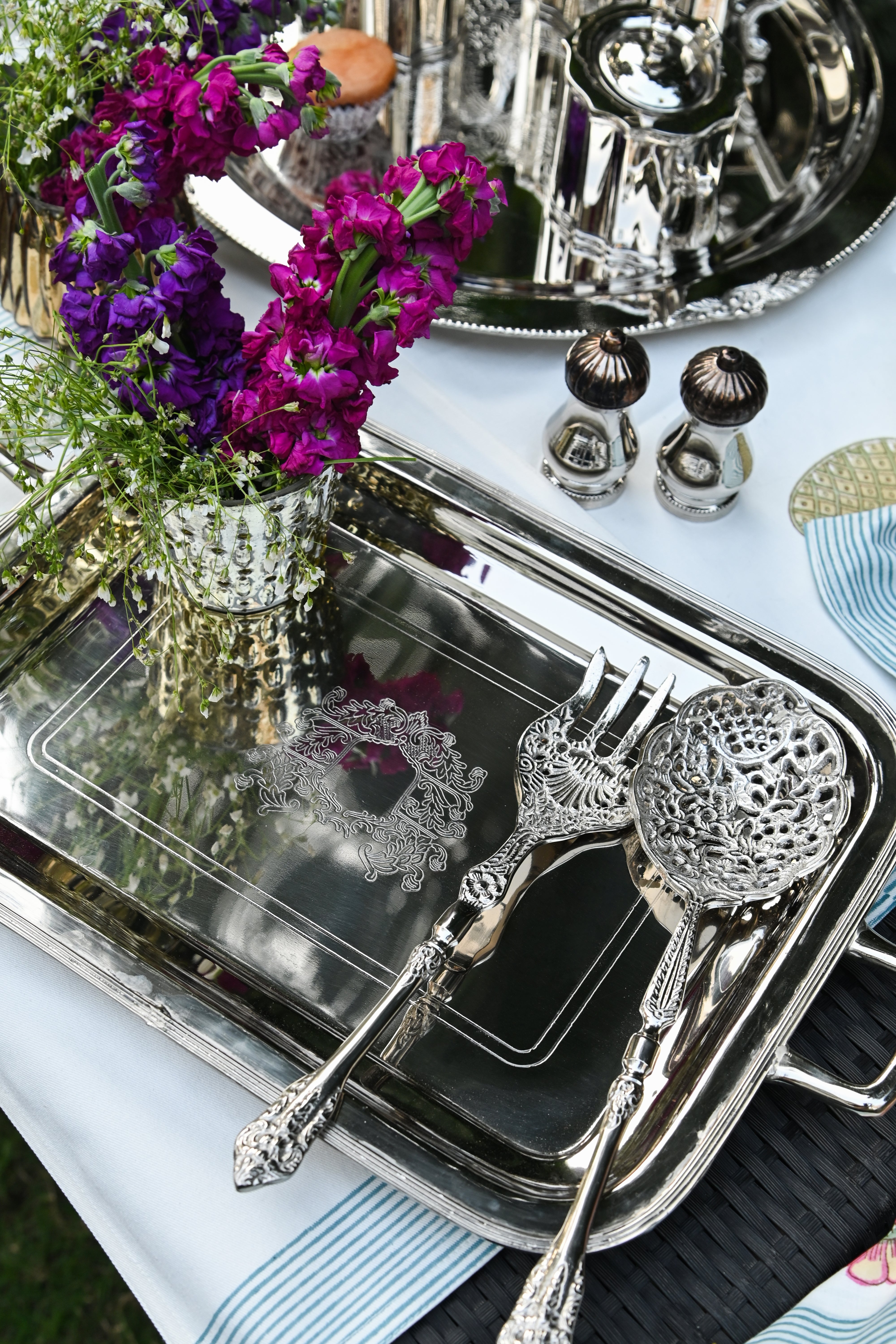 Zeher Tray