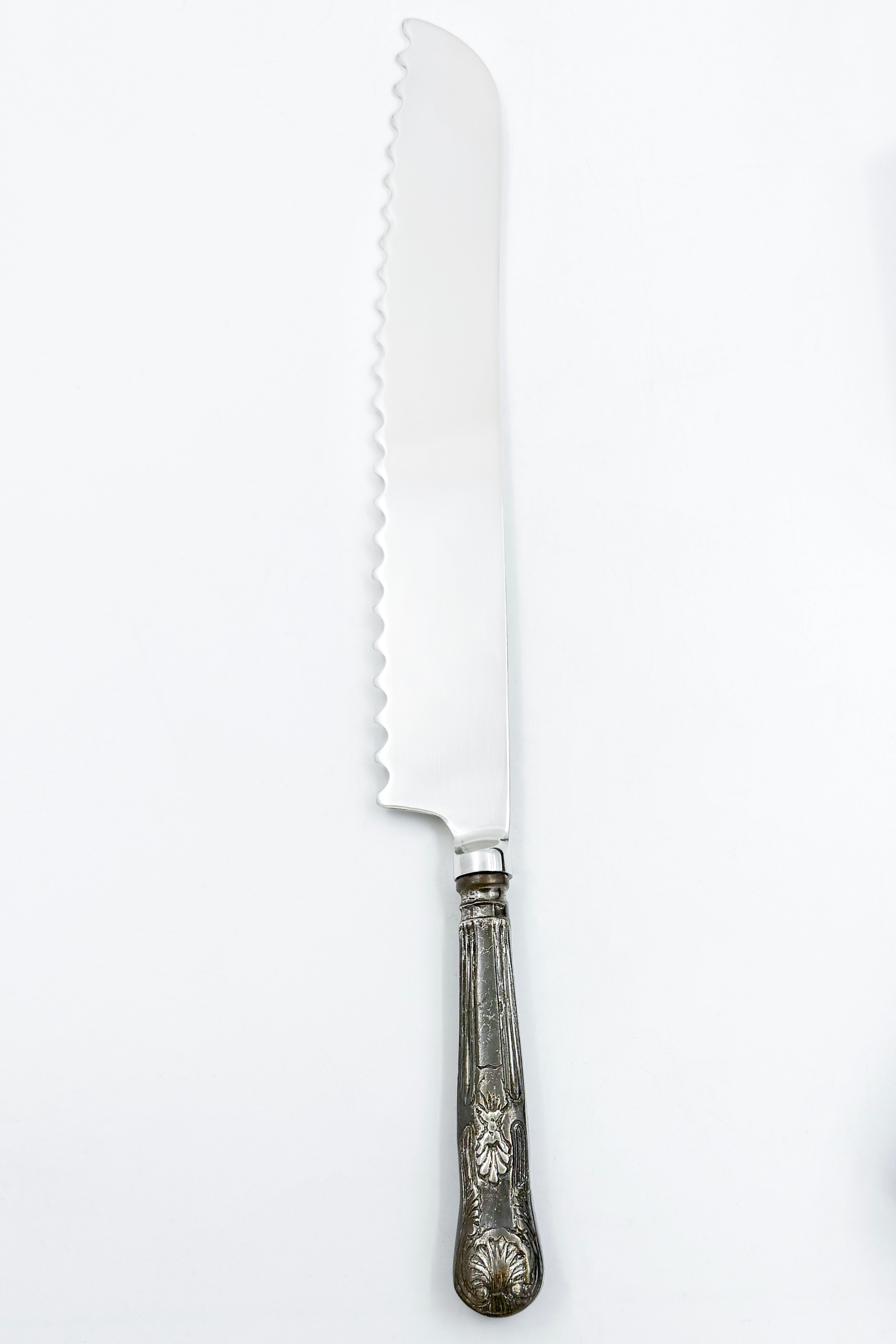 Nisaat Bread Cutter