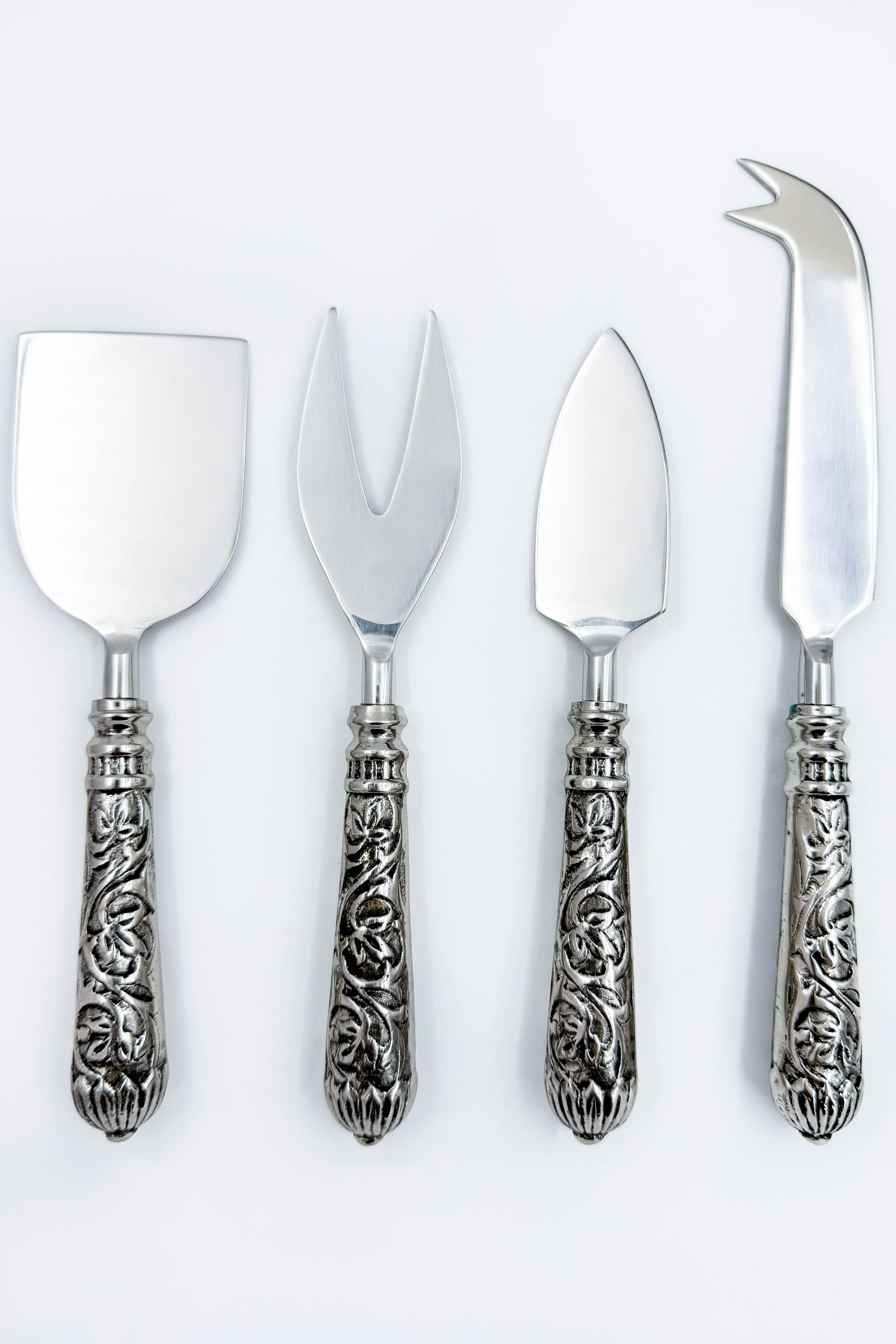 Gulnaar Cheese Set
