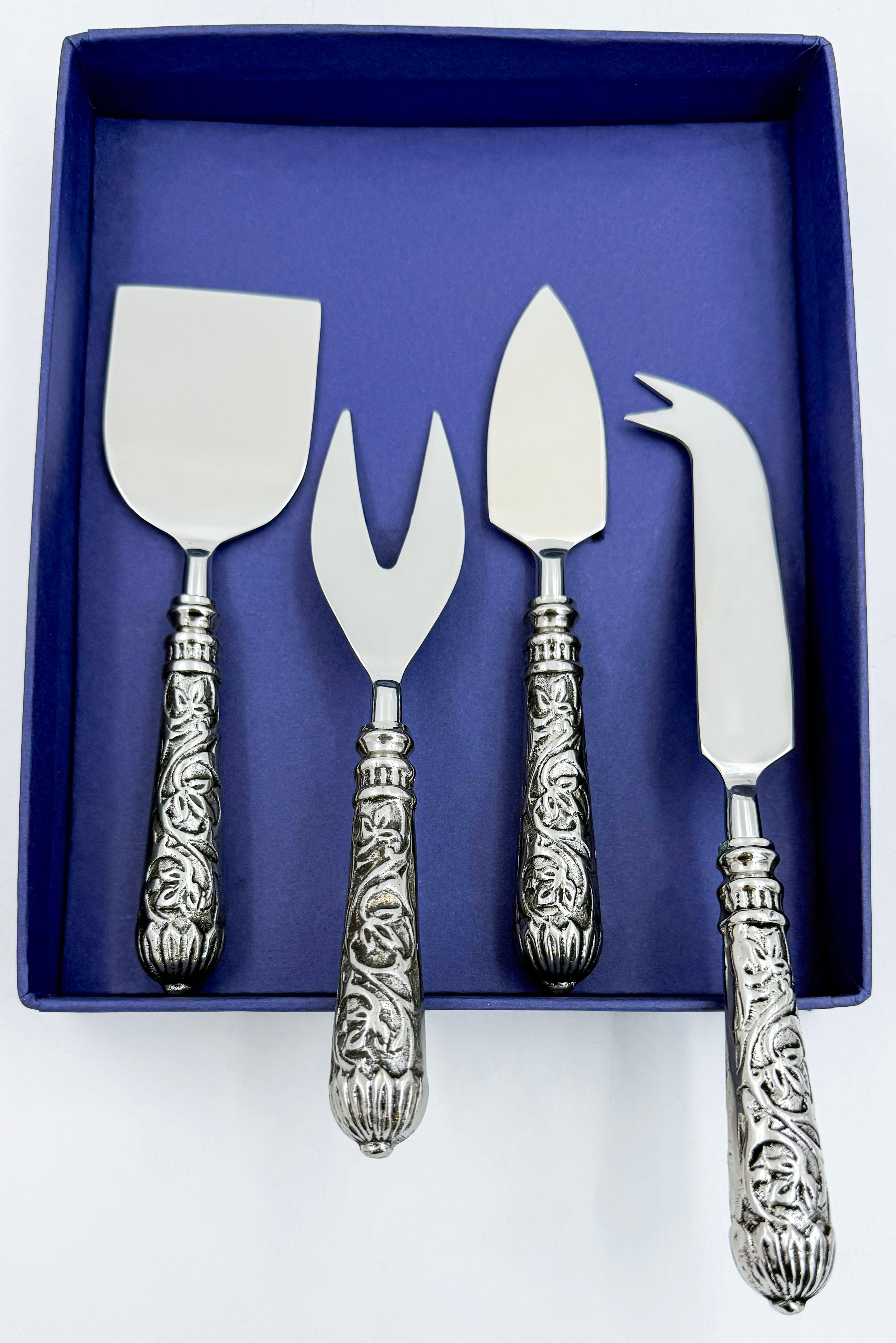 Gulnaar Cheese Set