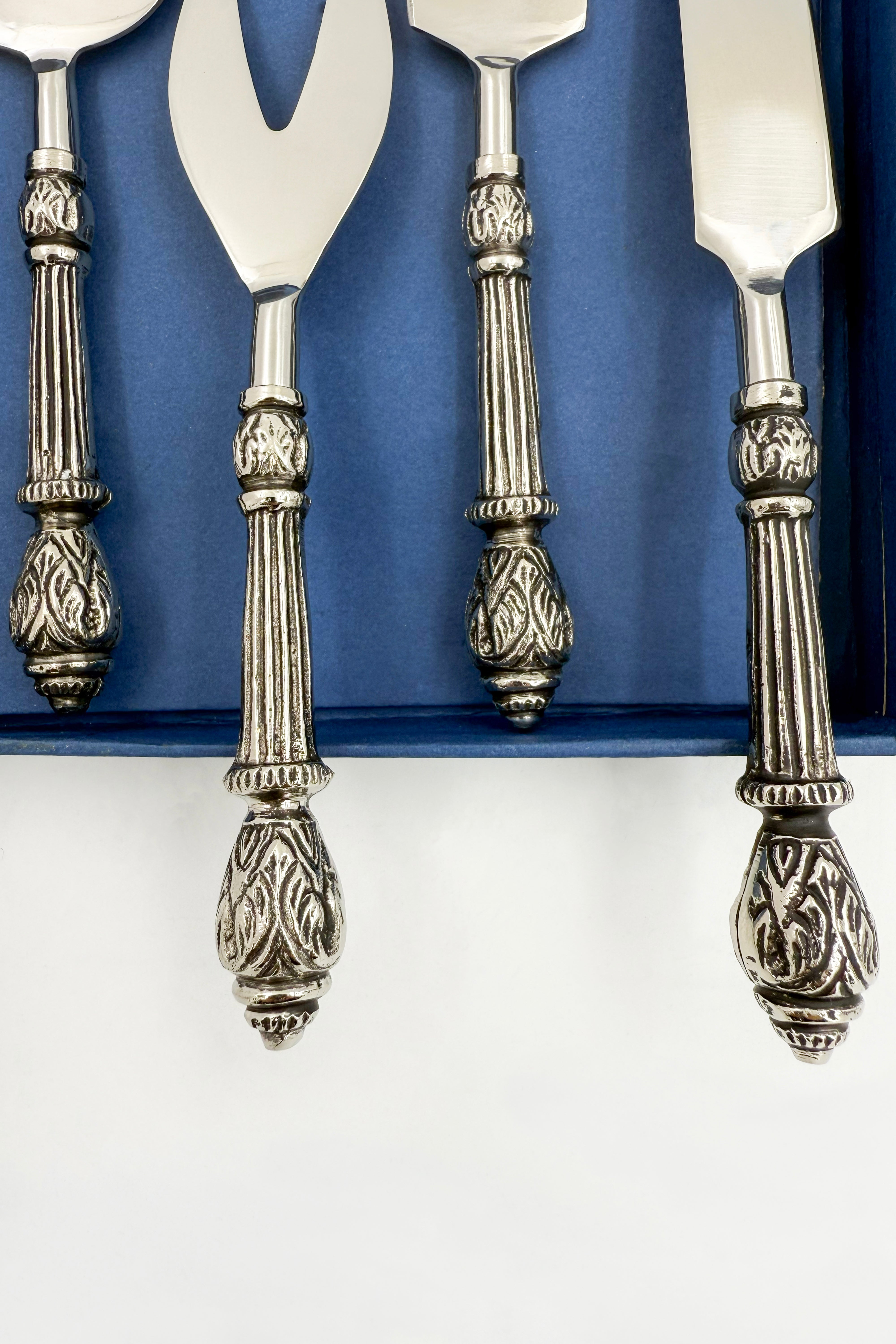 Chand Cheese Set