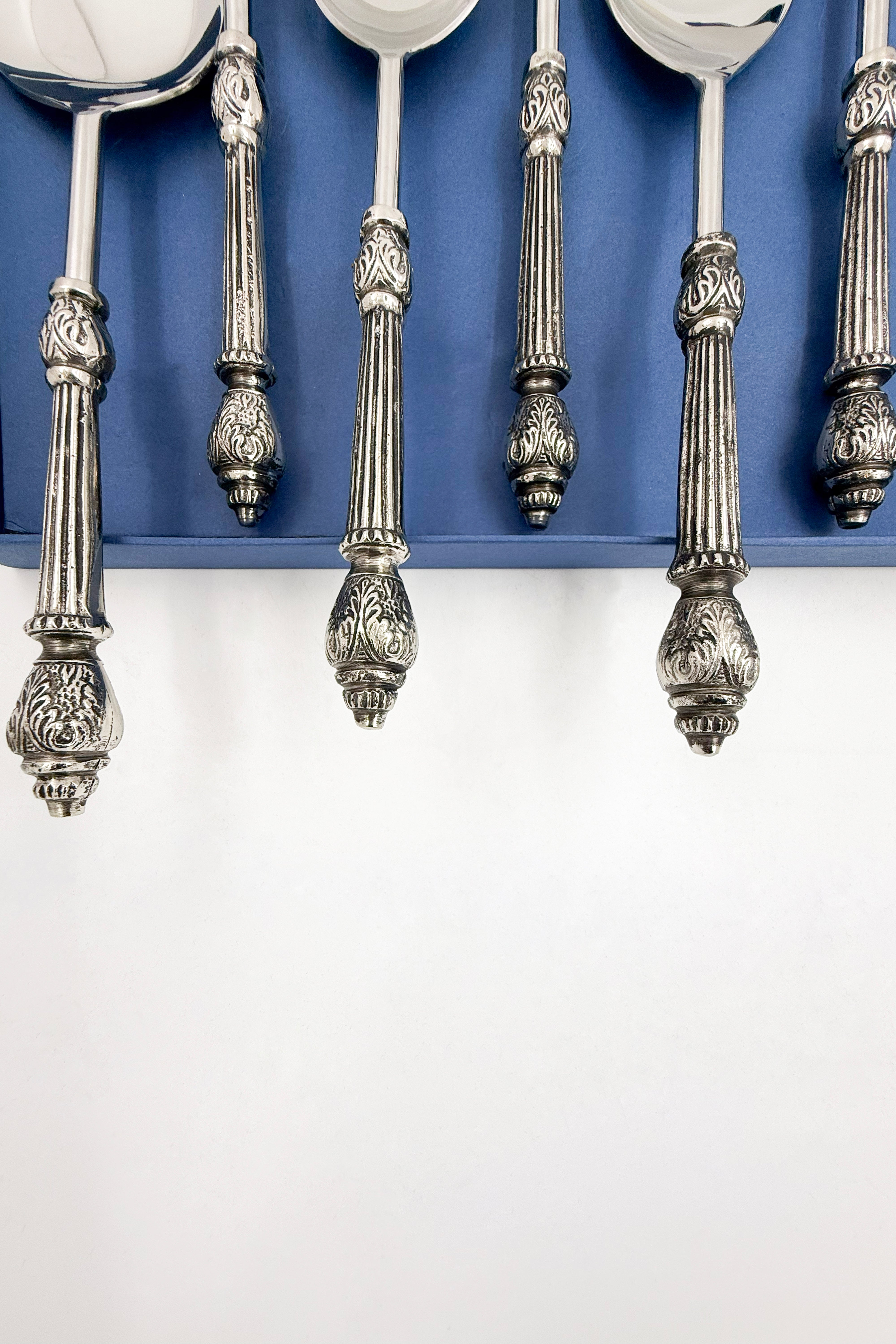 Chand Serving Set