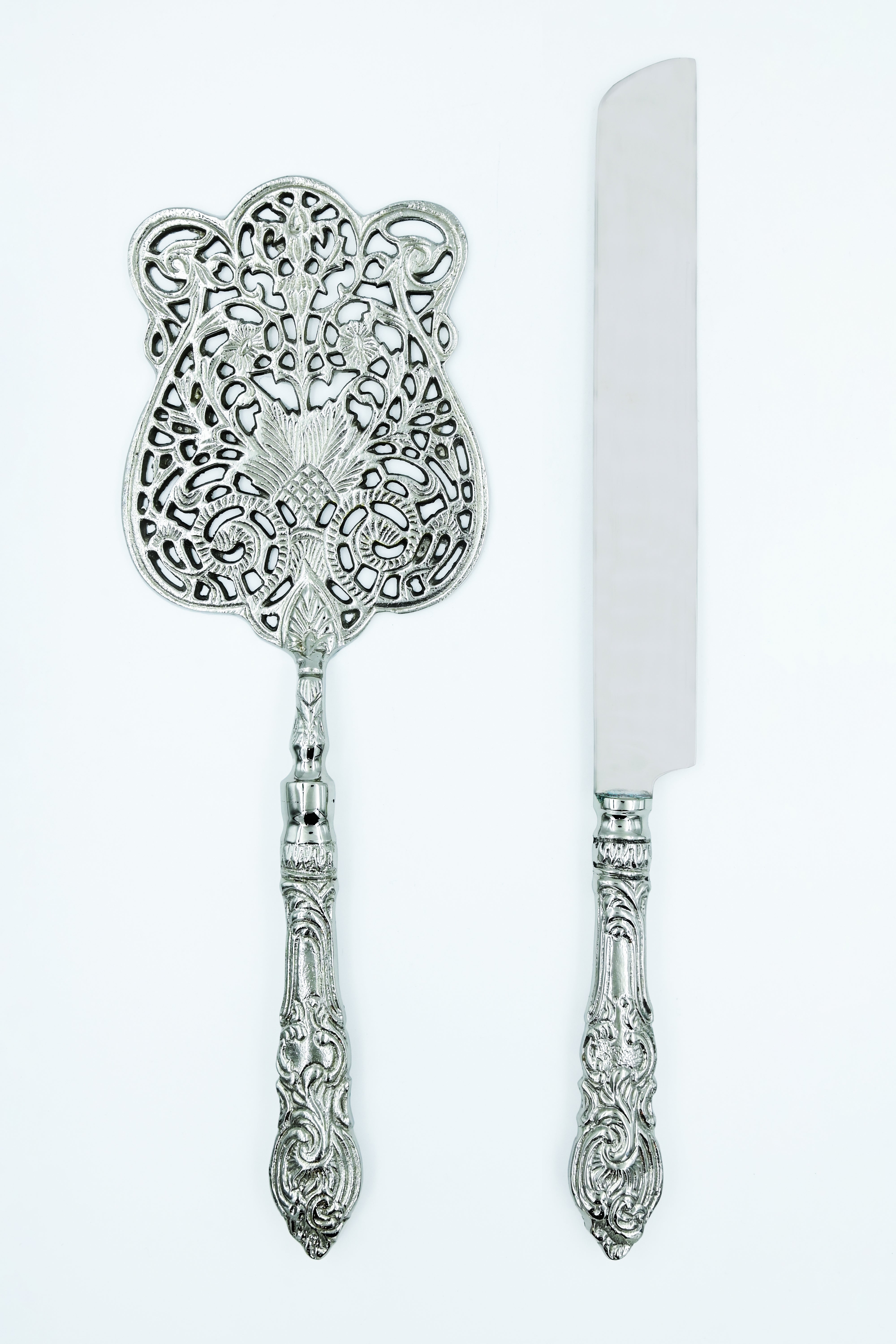 Silver Vintage Cake Set