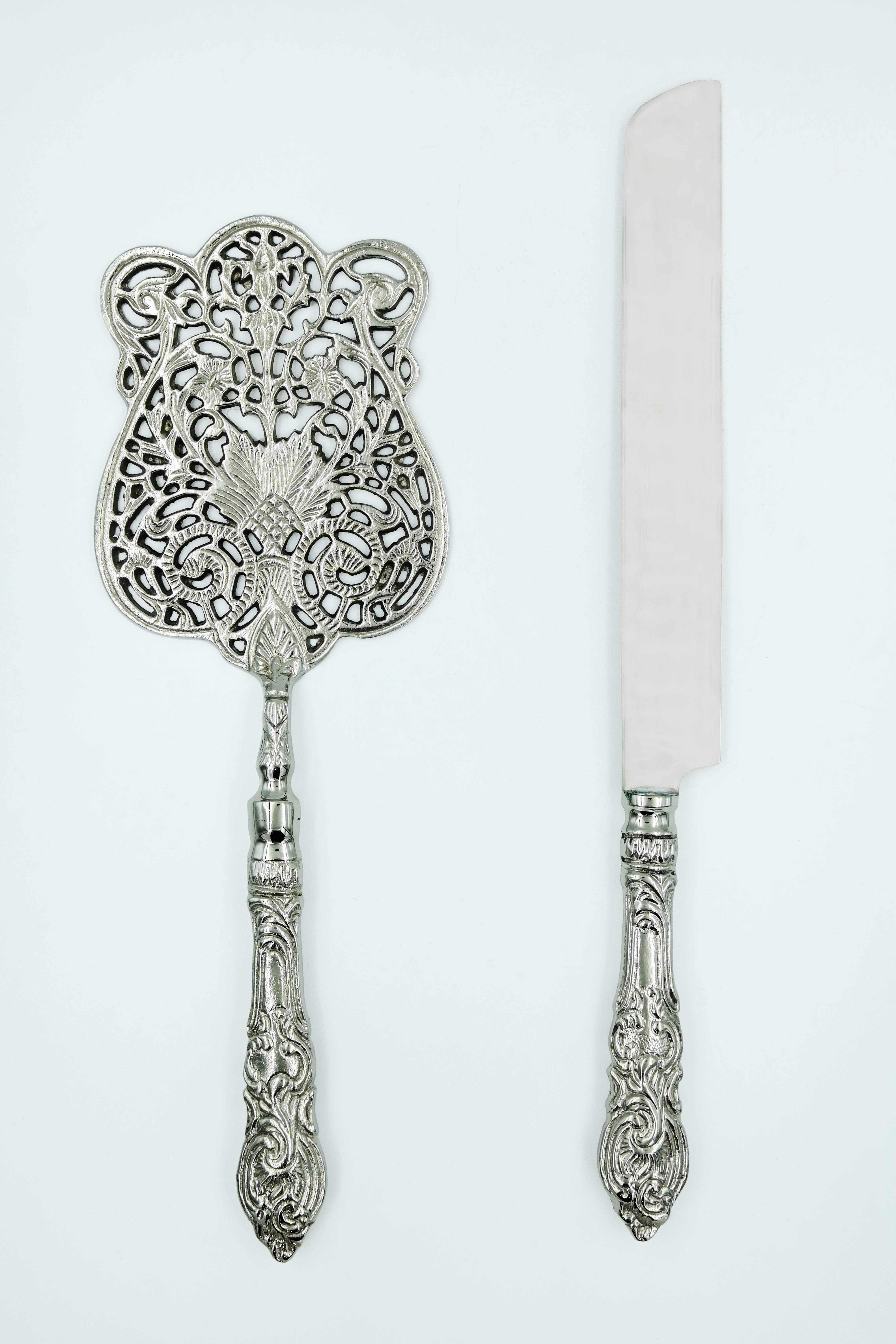 Silver Vintage Cake Set