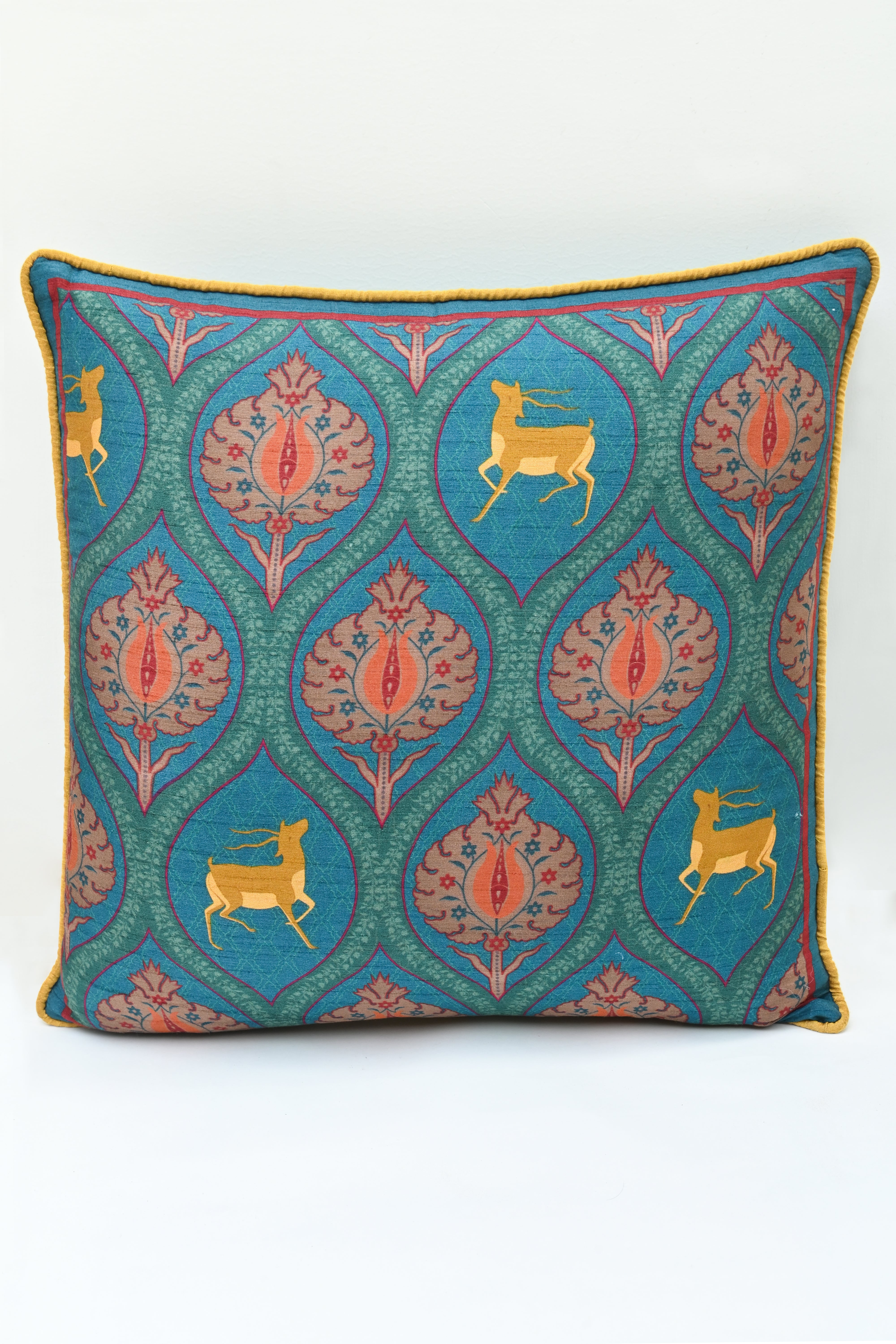 Azizi Noor Cushion
