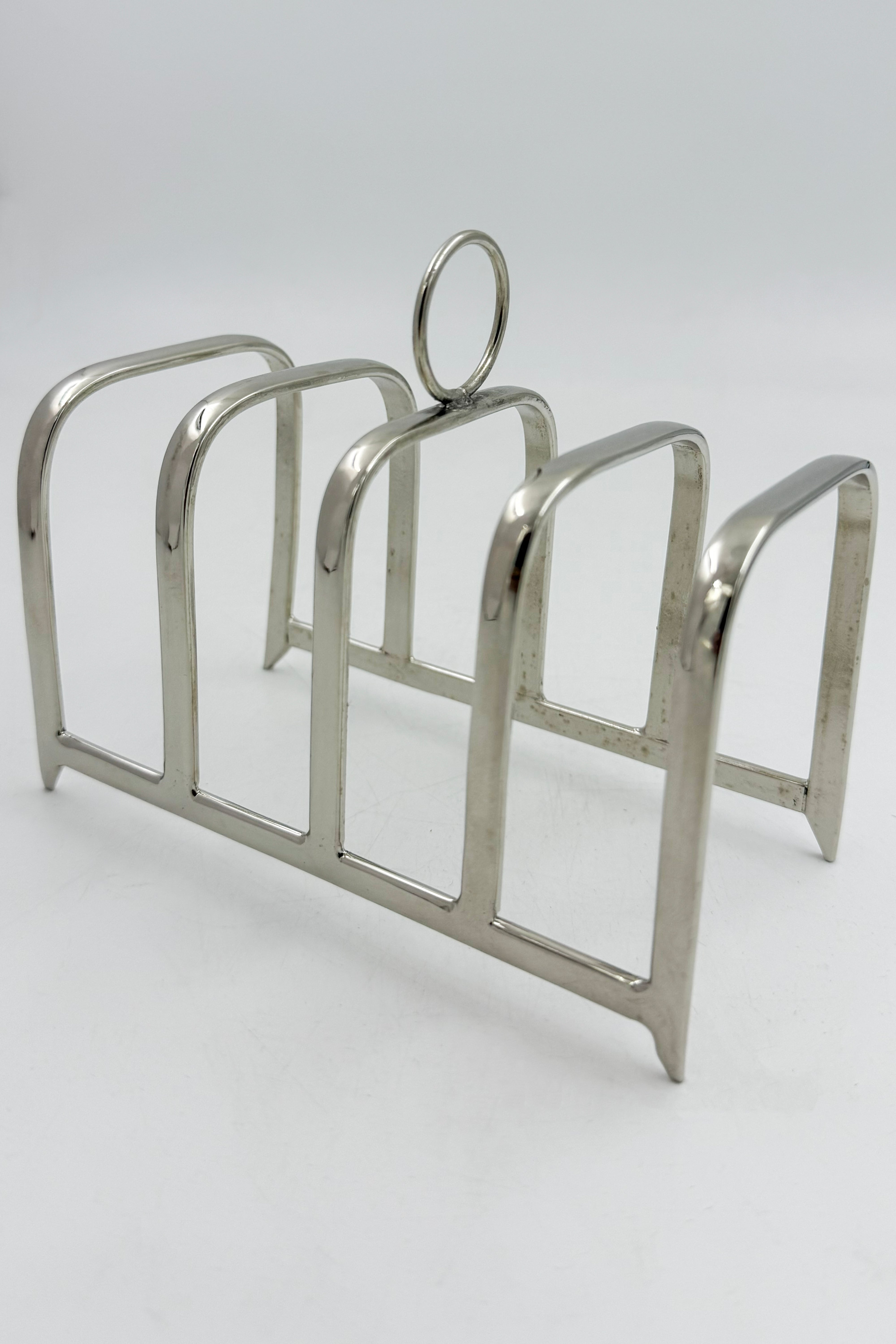 Silver Fiza Toast Holder
