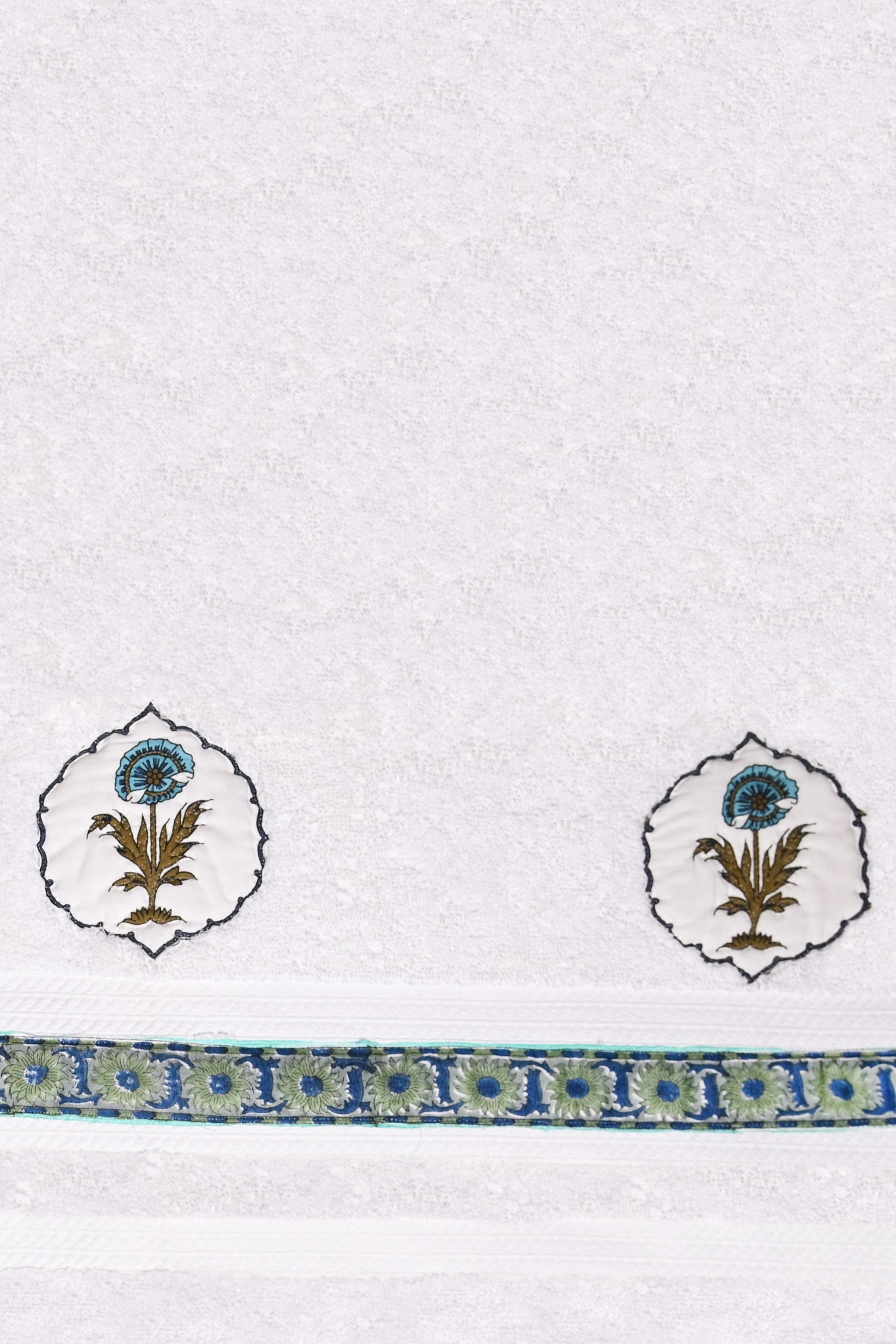 Bagh E Chaman White Bath Towel