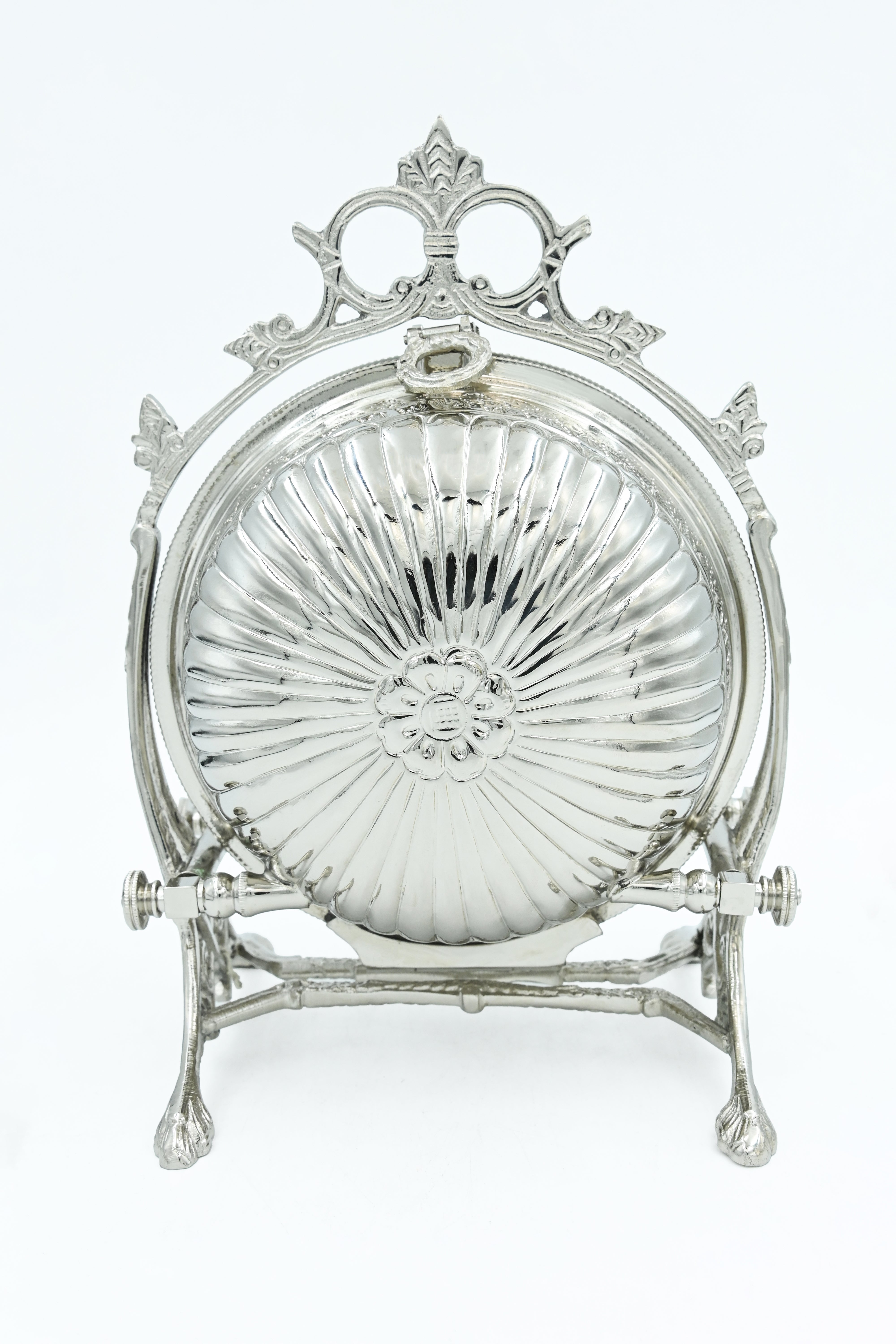 Hunar Round Silver Savory Box