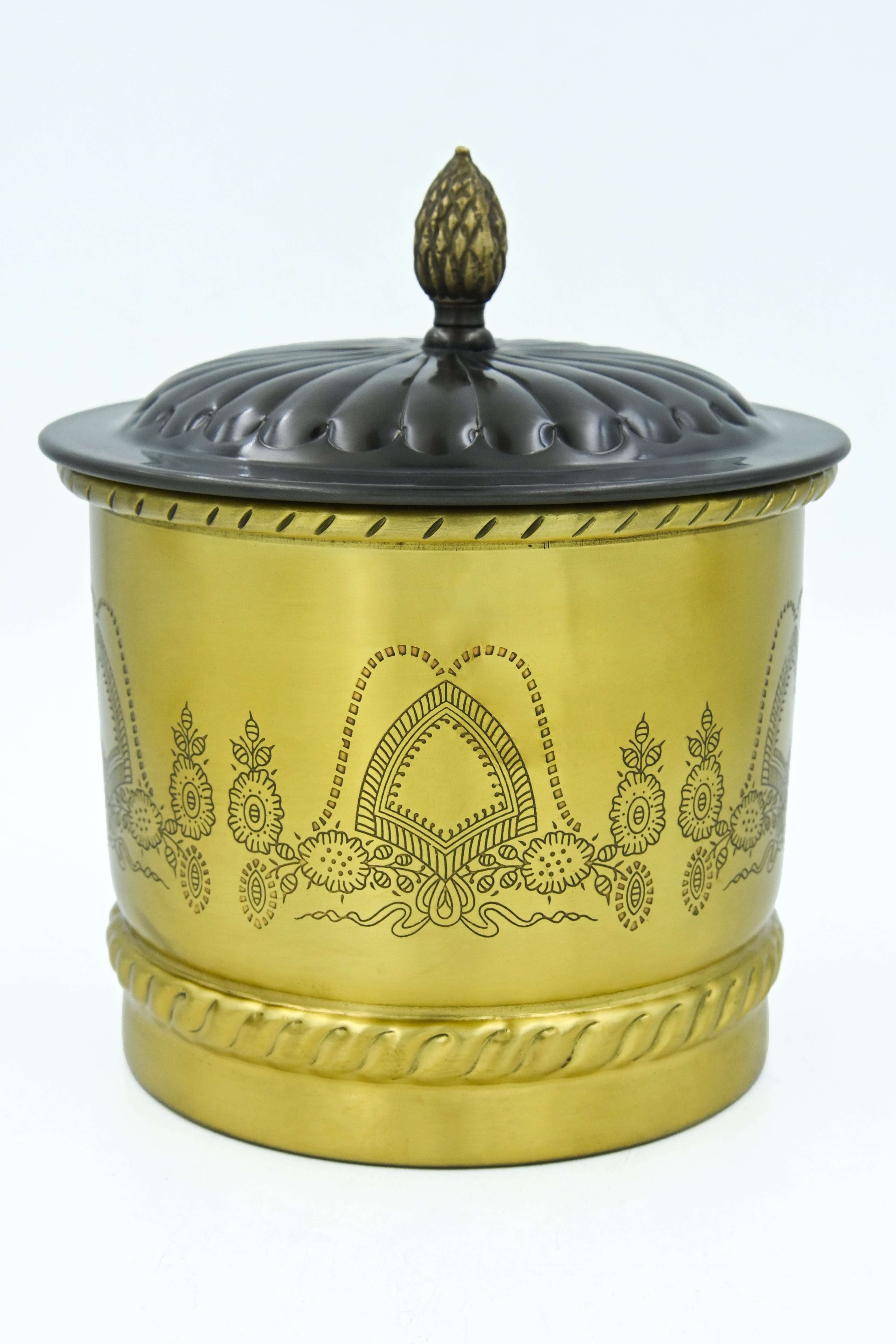 Gold Zeenat Savory Box