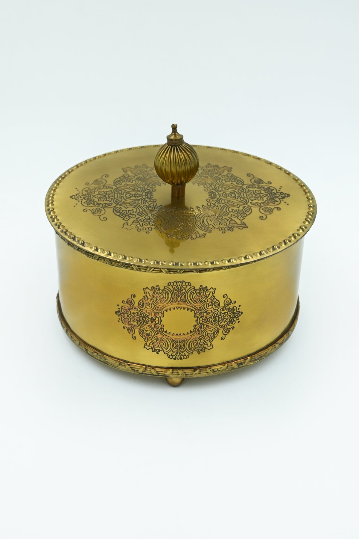 Zeenat Gold Round Savory Set