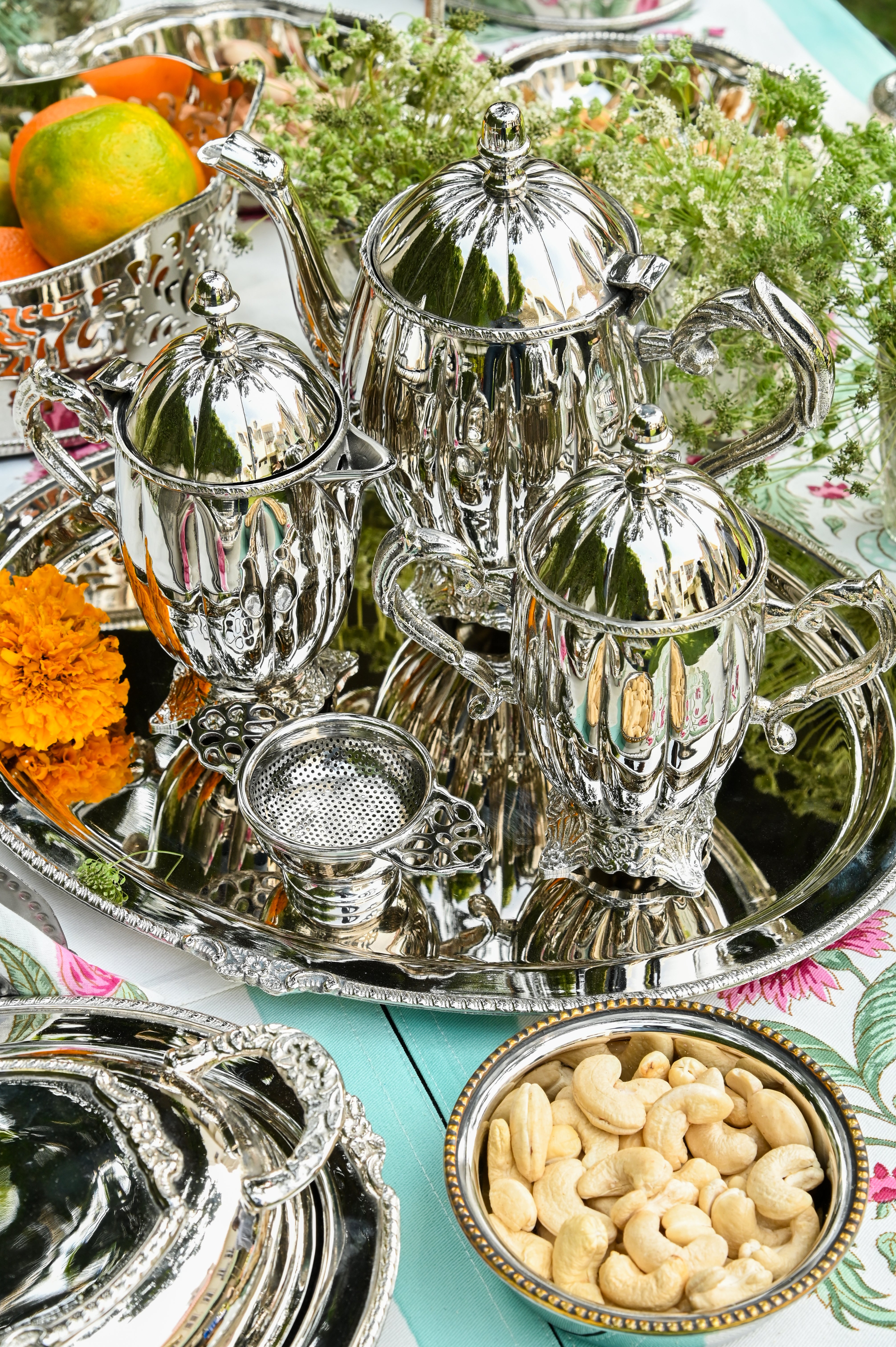 Inaar Tea Set
