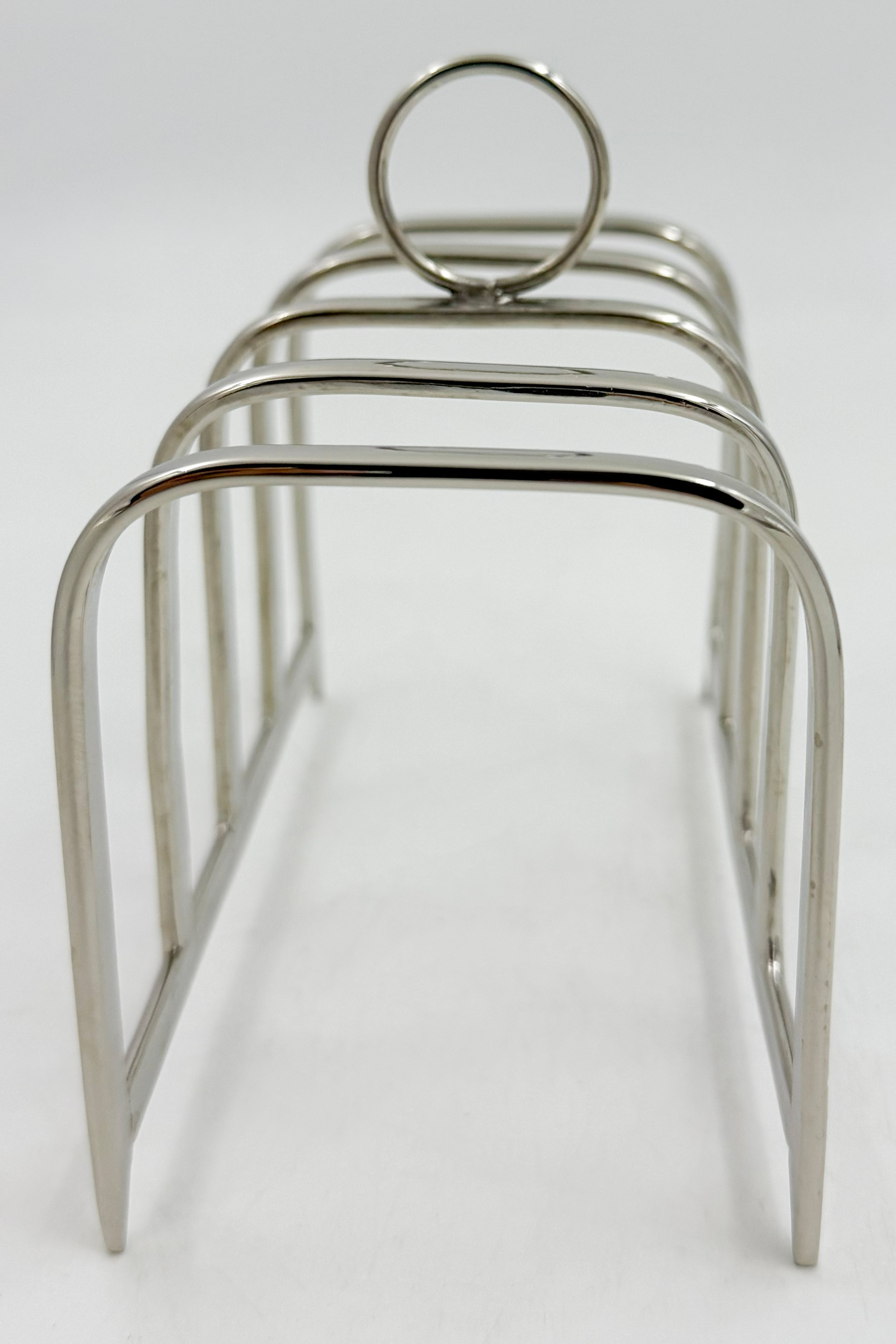 Silver Fiza Toast Holder