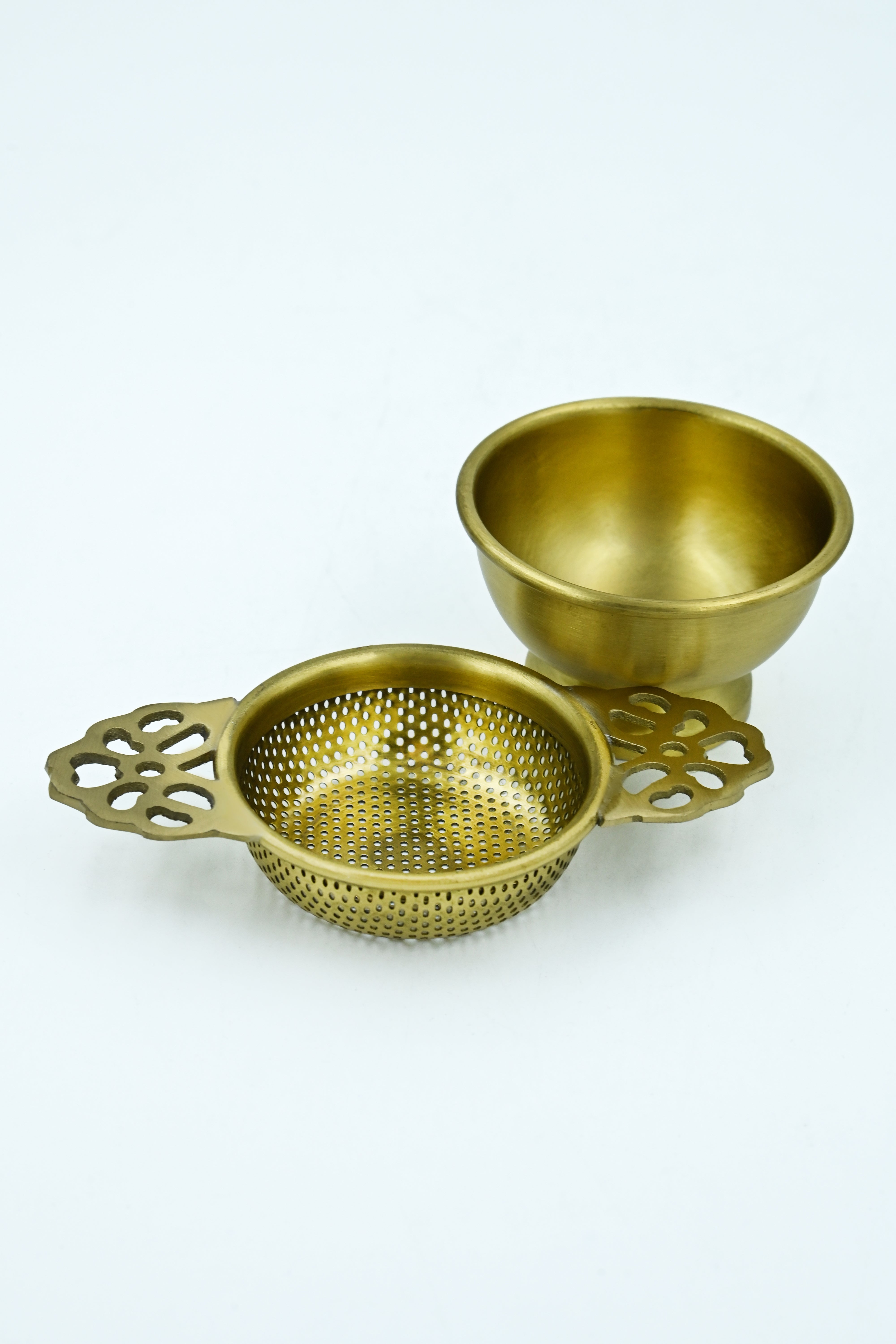 Raza Gold Tea Strainer