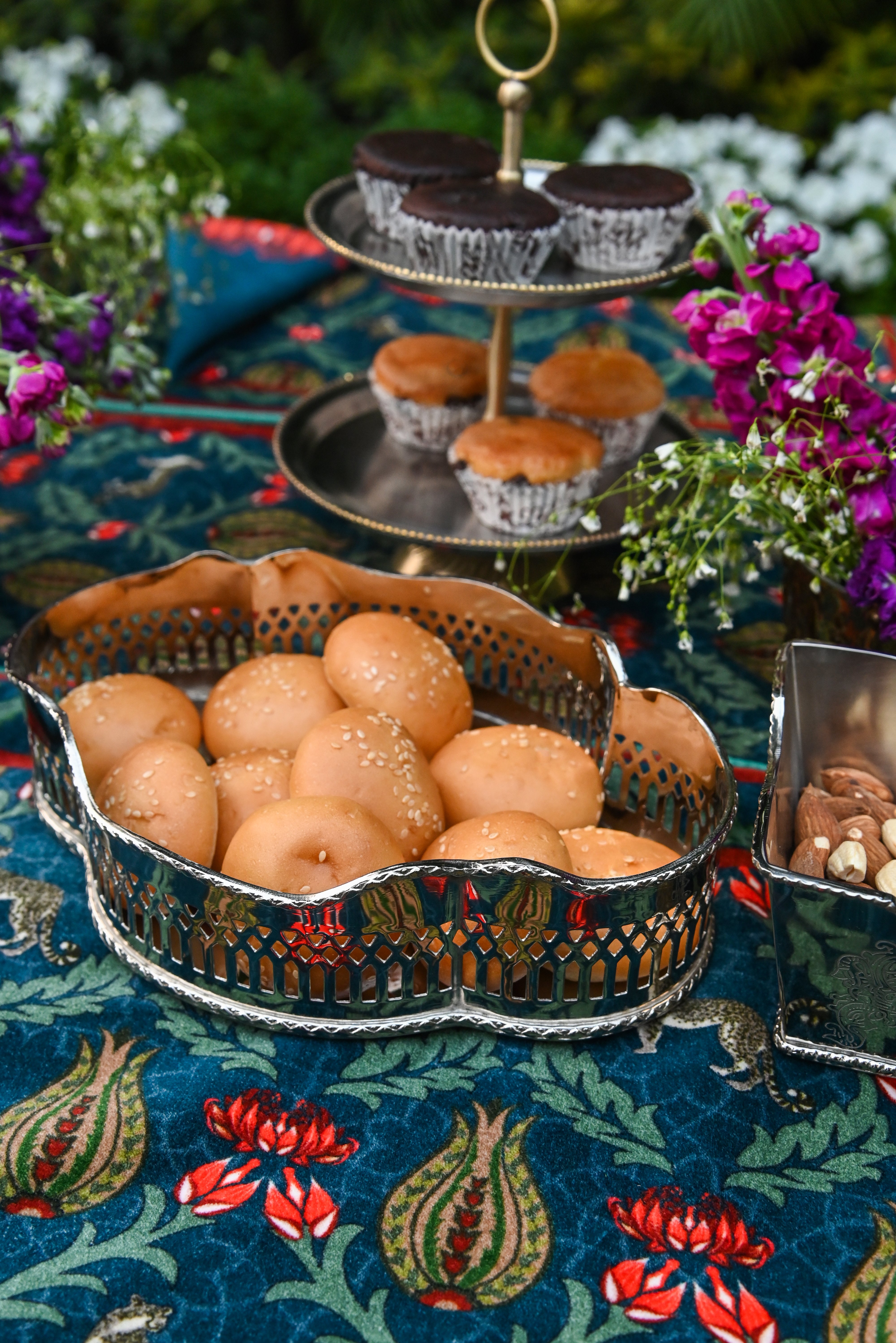 Sinia Silver Oval Tray
