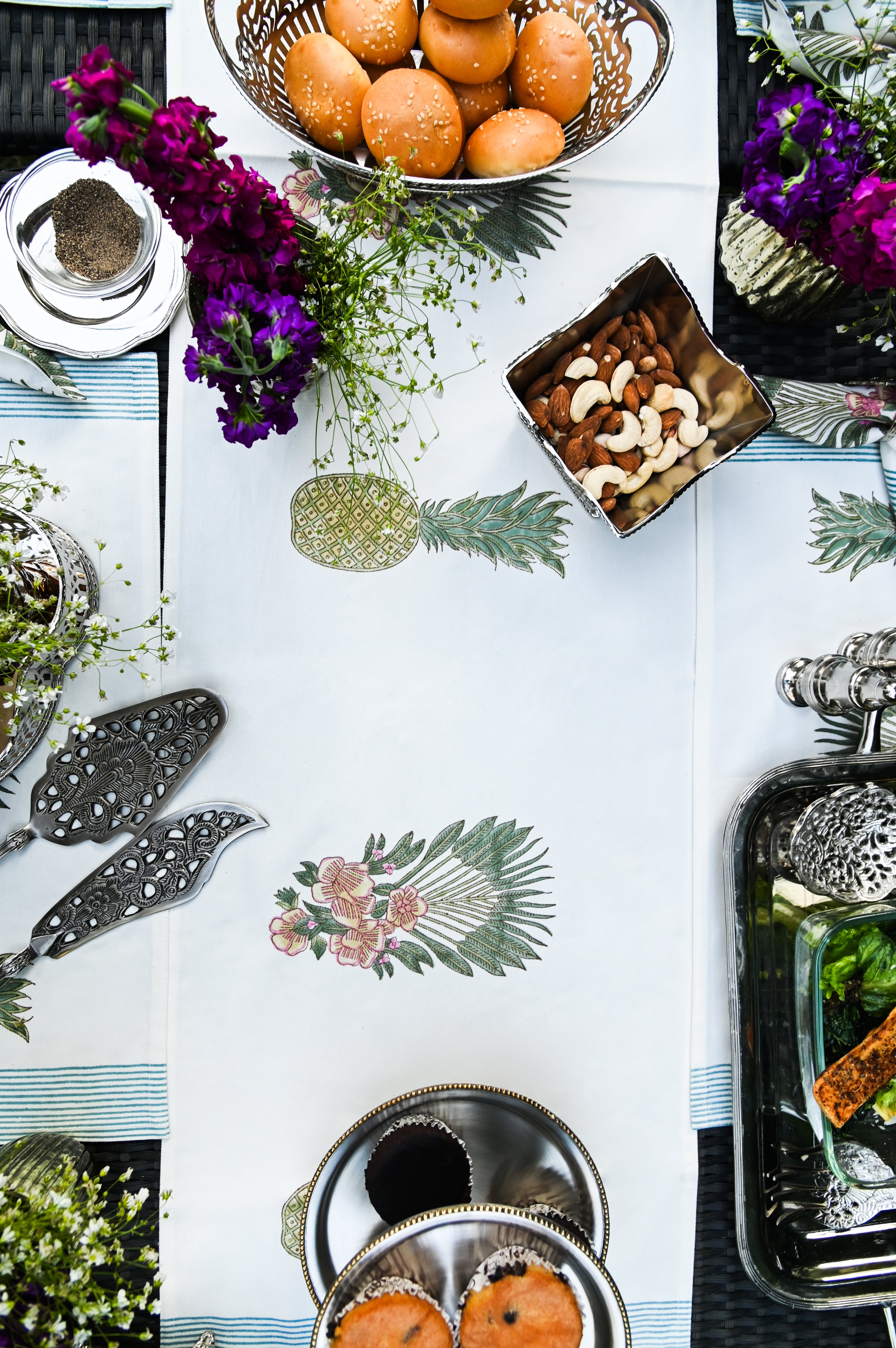 Ananas Table Runner