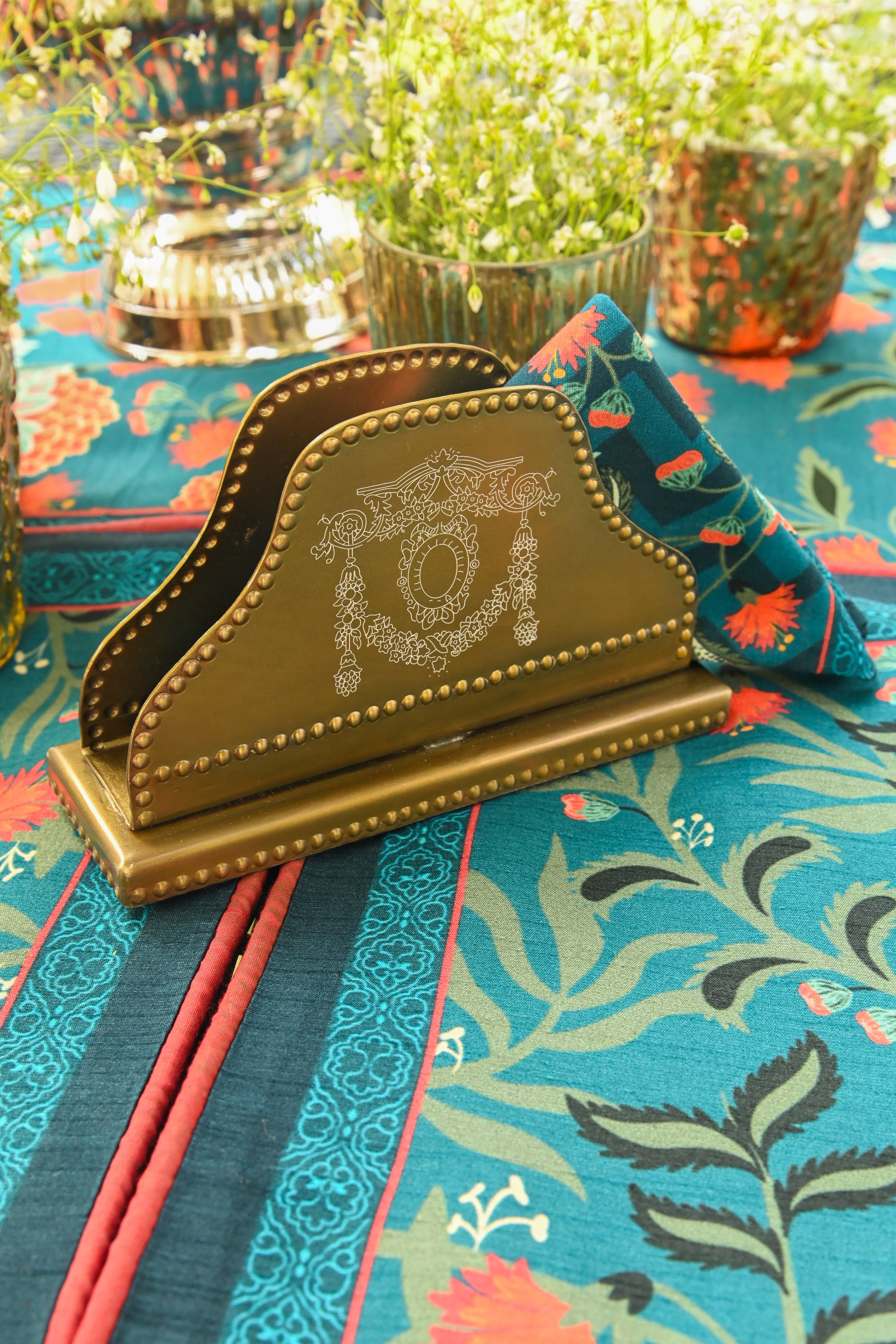 Gold Hina Tissue Holder