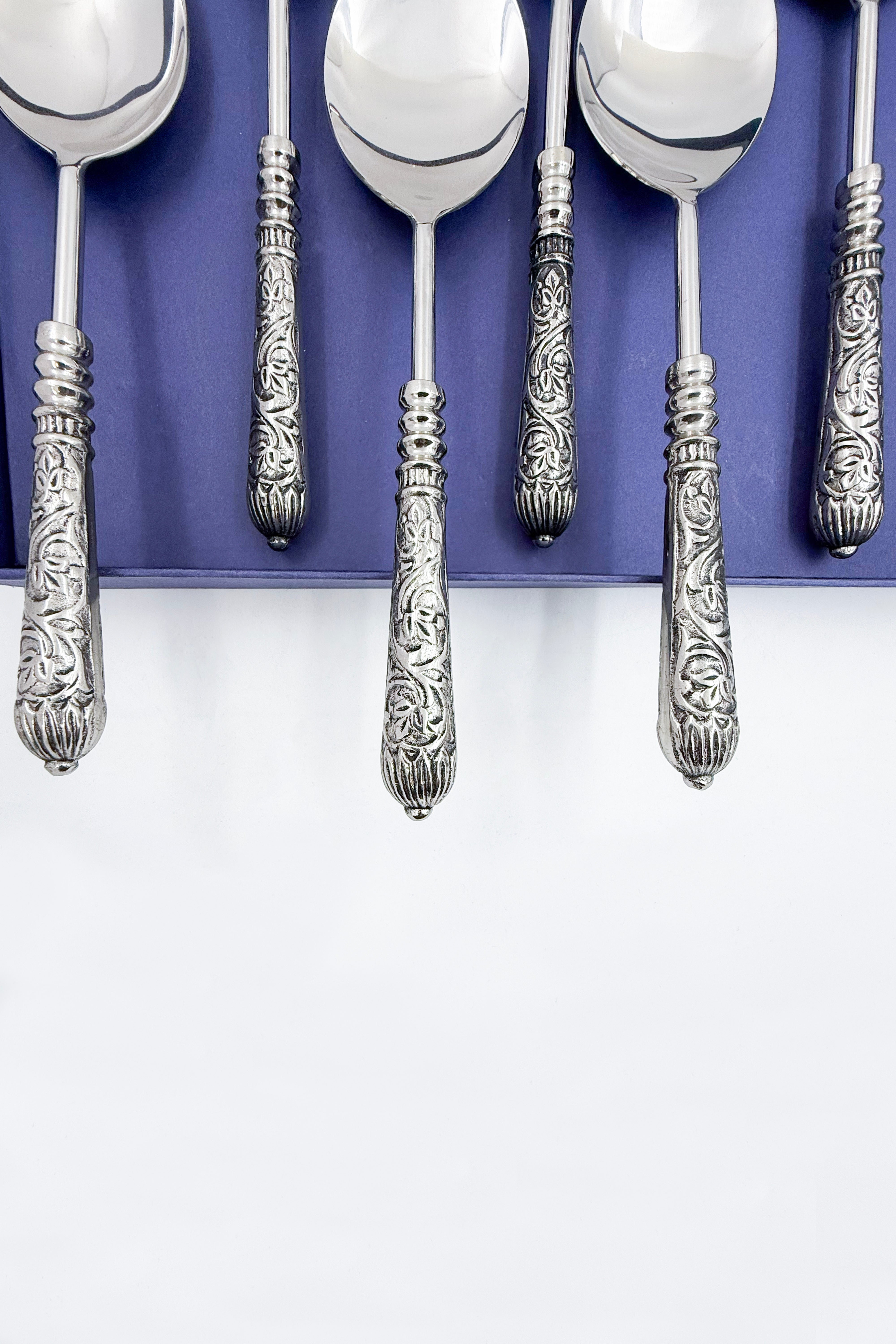 Gulnaar Serving Set